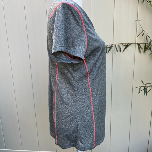 Two Exercise Tops - Picture 11 of 14